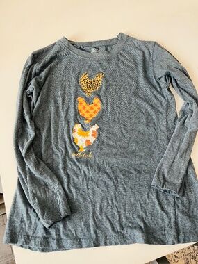 Adorable Fall Chicken Shirt ! Size Small! Cotton blend! Like New !